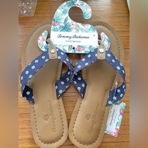 Tommy Bahama size 9 flip flops, never worn.